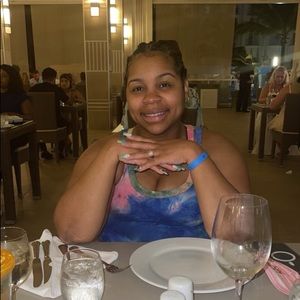 Meet your Posher, Sharice